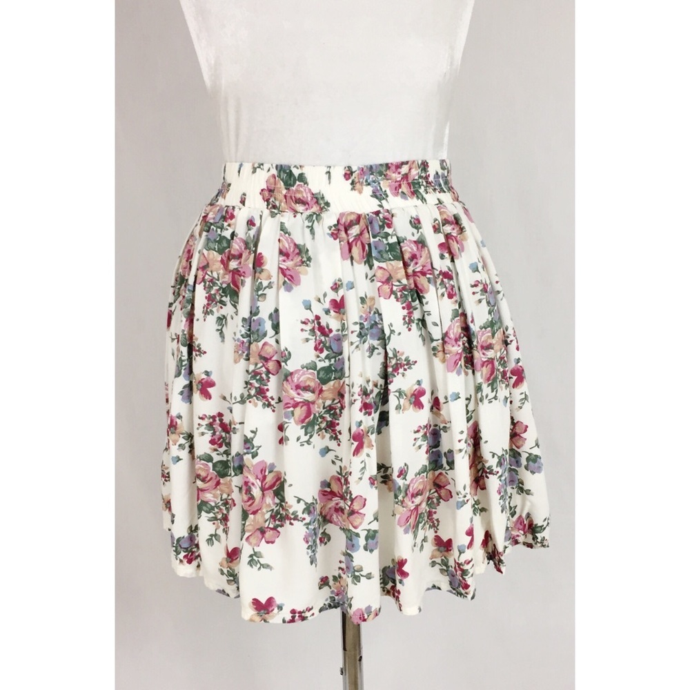 Brandy Melville Floral skater skirt